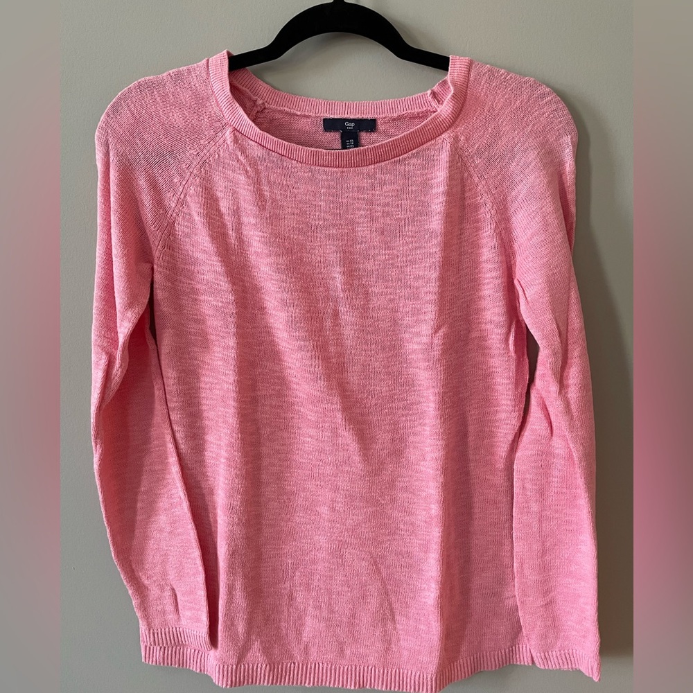 Size XS Gap Pink Sweater